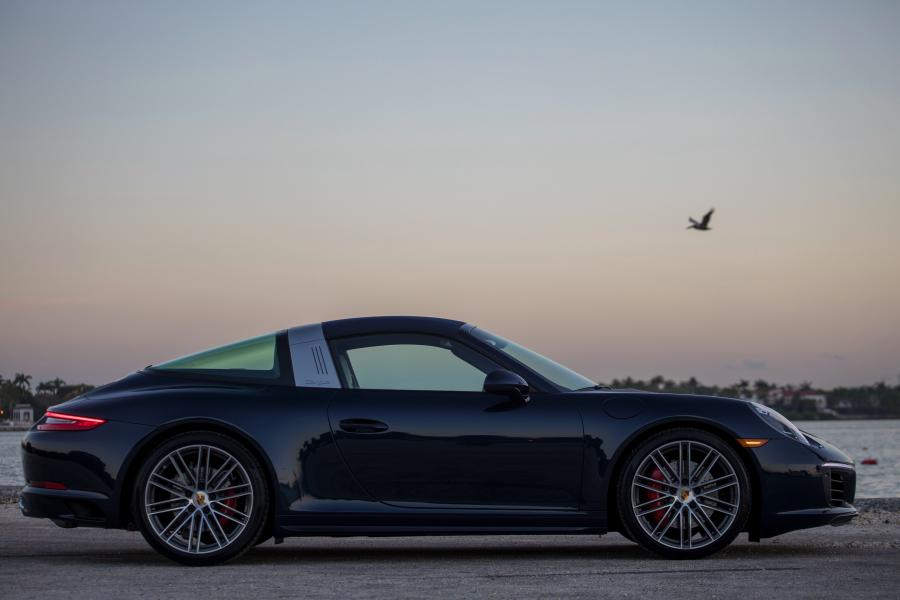  Porsche 911 Targa 4S 2016 года  (NA) (фото 10 из 19)
